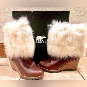 SOREL NEW Park City leather and fur wedge boots 🤎🤍